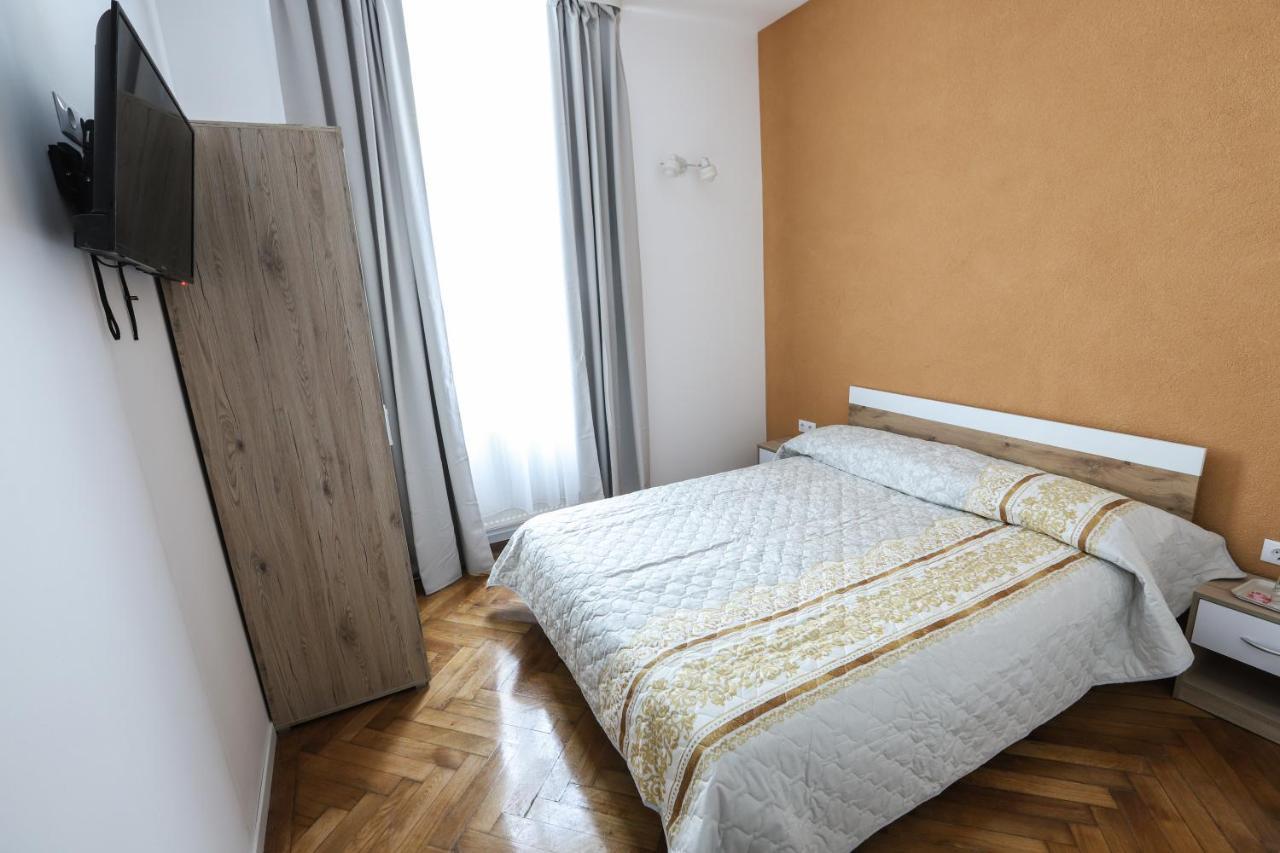 Floasiu Residence Guesthouse 시비우 외부 사진