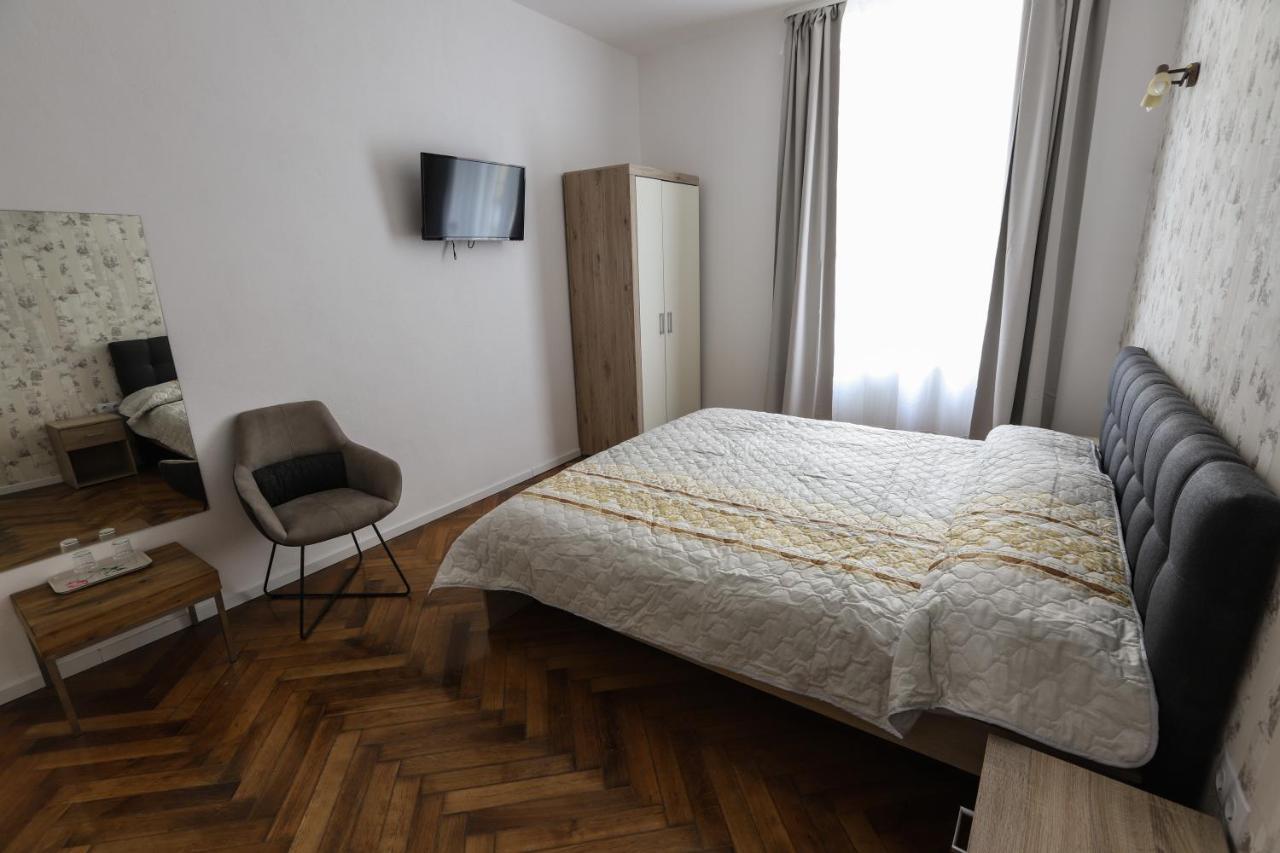 Floasiu Residence Guesthouse 시비우 외부 사진